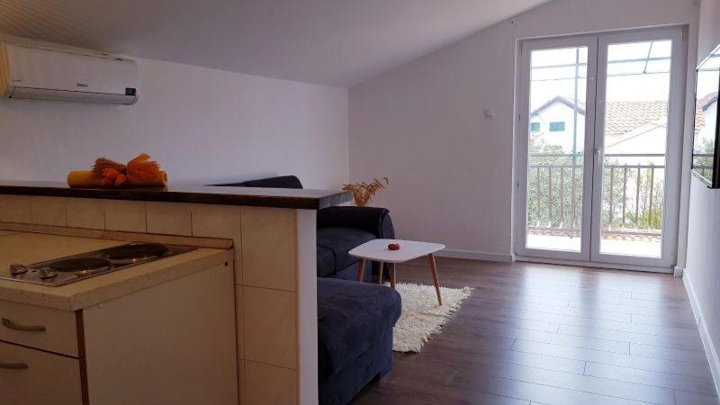 Apartment Mirjana Водице Экстерьер фото