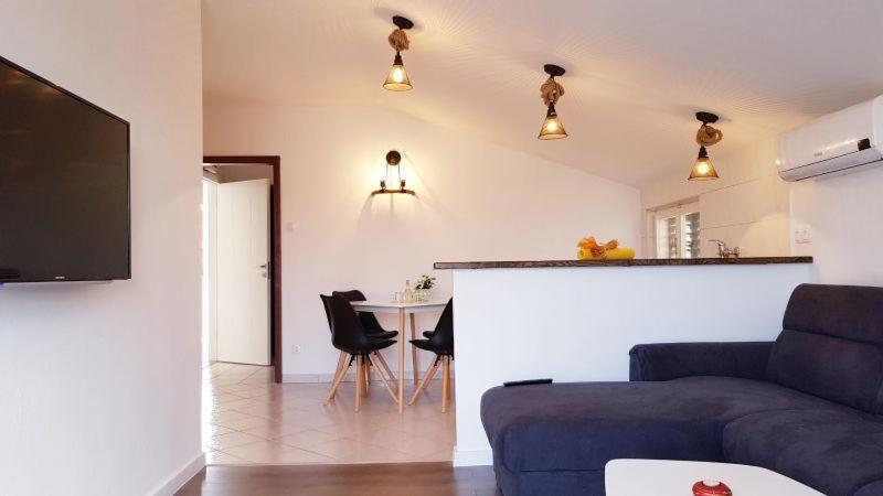 Apartment Mirjana Водице Экстерьер фото