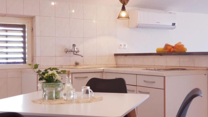 Apartment Mirjana Водице Экстерьер фото