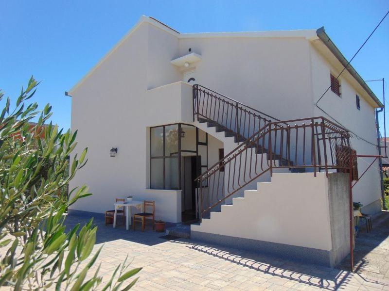 Apartment Mirjana Водице Экстерьер фото
